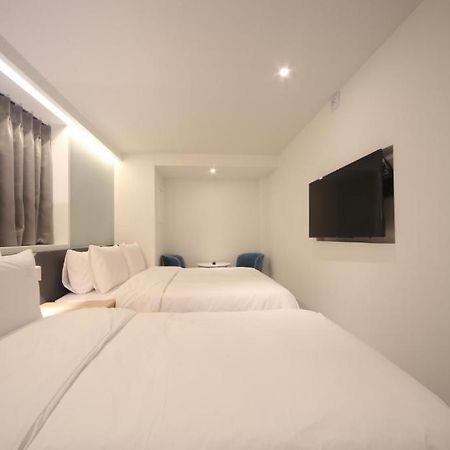 Busan Seomyeon Business Hotel J7 Екстериор снимка