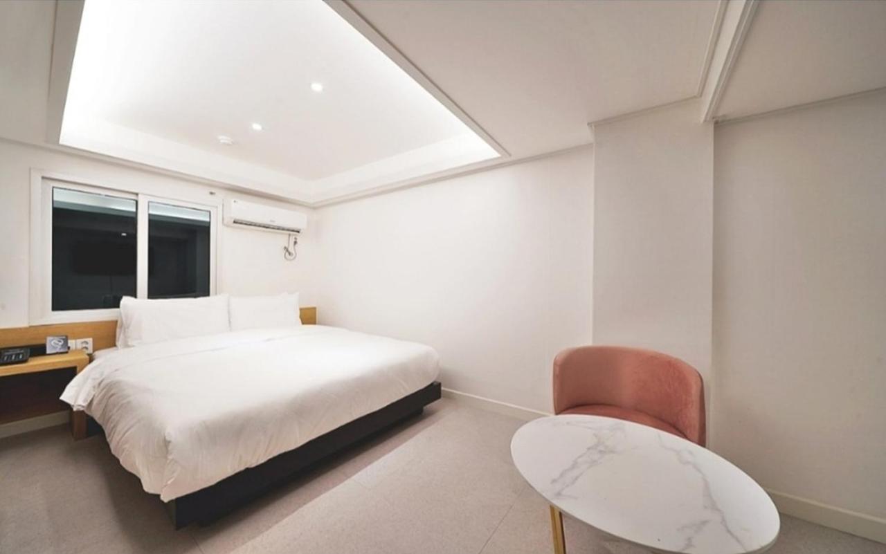 Busan Seomyeon Business Hotel J7 Екстериор снимка