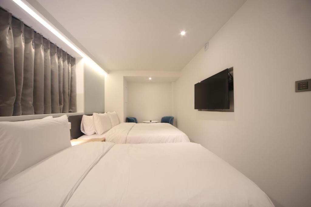 Busan Seomyeon Business Hotel J7 Екстериор снимка